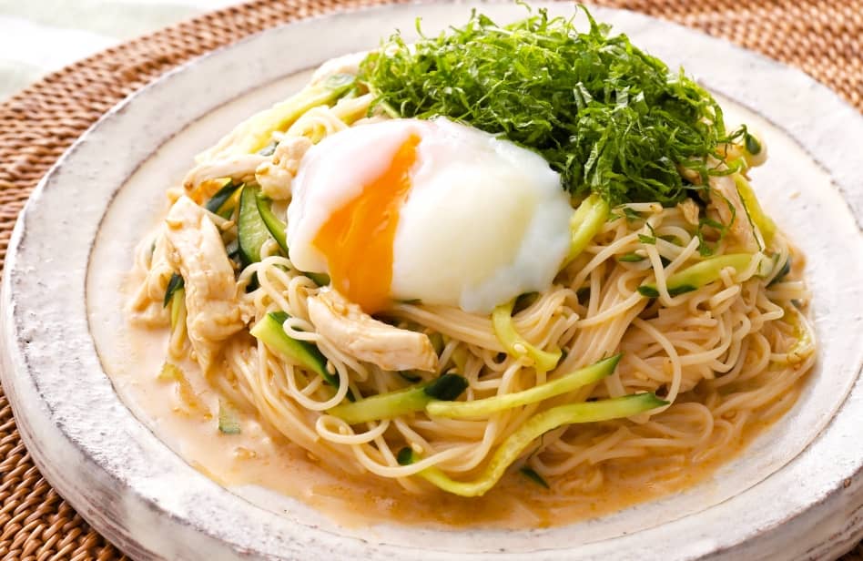 記憶対策ヨーグルトで味わう！韓国風ビビン麺